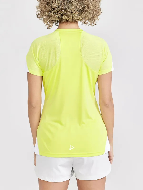 1908229-541900_Pro Control Impact SS Tee W_Closeup2.jpg